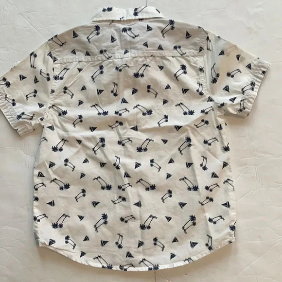 Paper denim & cloth boy’s short sleeved button down, white & navy. Boy’s size 5 - Picture 6 of 7